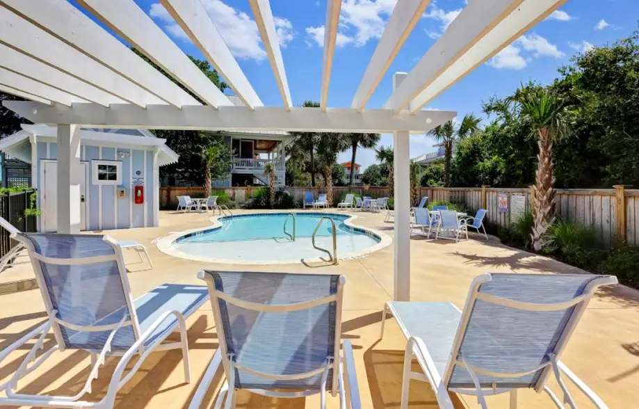 Breezes at SeaView 209