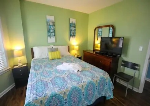 Island North 4A - Incredible ocean views, quiet and relaxing, located near Freeman Park by RedAwning