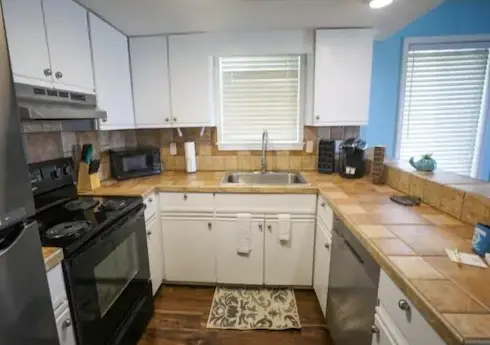 Island North 4A - Incredible ocean views, quiet and relaxing, located near Freeman Park by RedAwning