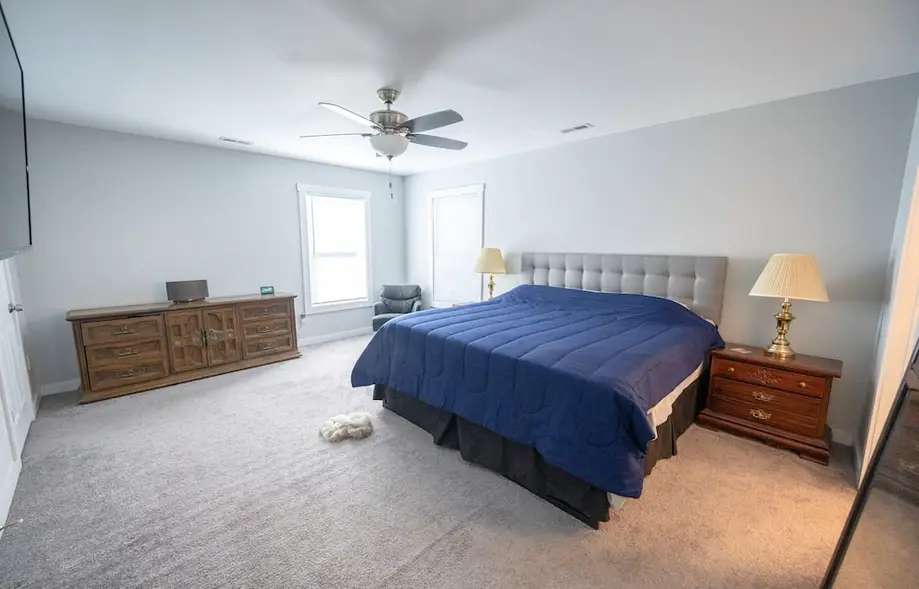 Spacious Downtown Retreat - Close to Everything!